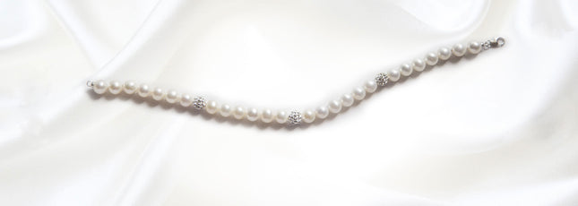 Bracciale in Perle con 3 Sfere in Strass